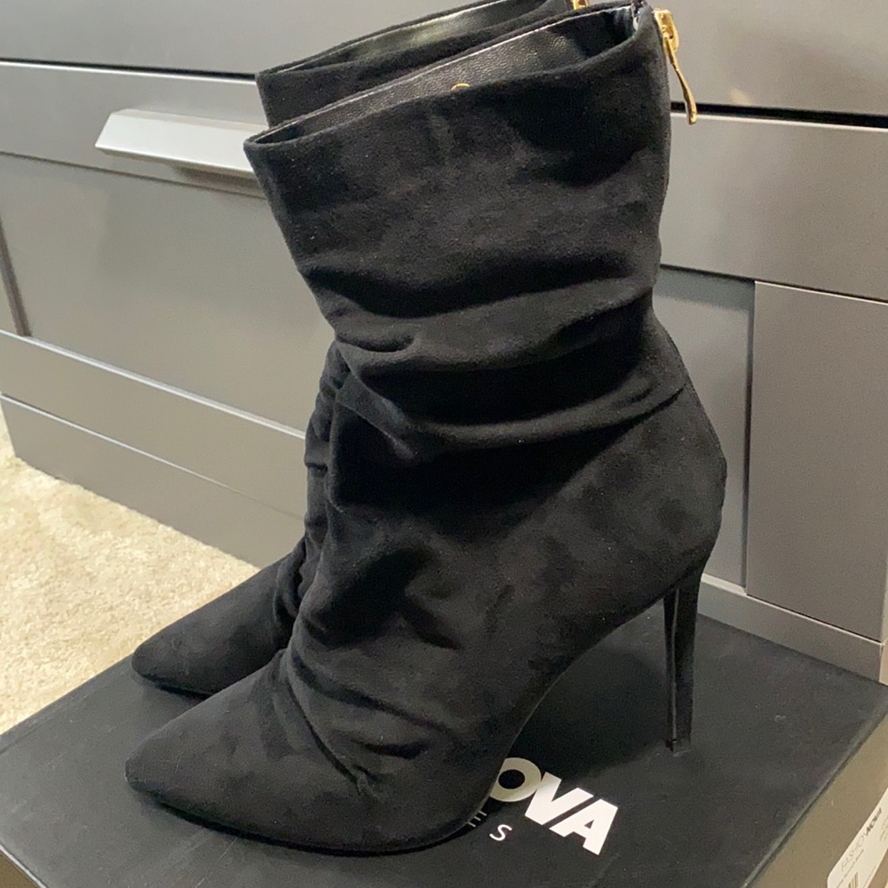 Black heels from fashion nova